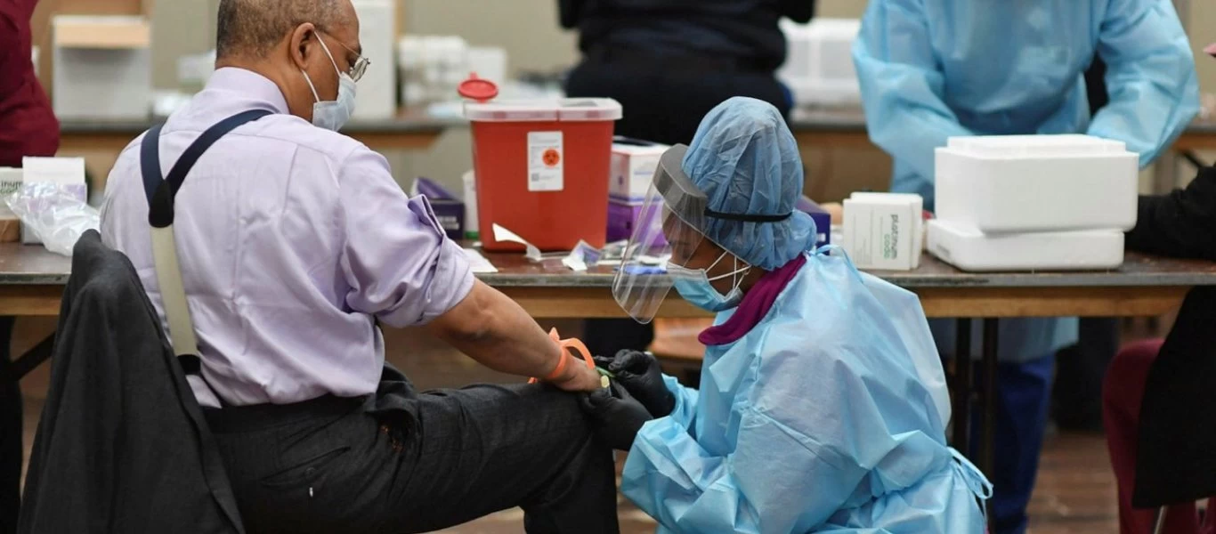 ΗΠΑ: Με απίστευτους ρυθμούς η εμφάνιση νέων κρουσμάτων κορωνοϊού